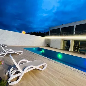 https://iart-residence.albaniahotels.org